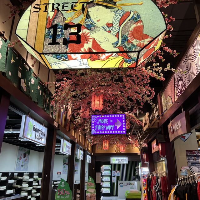 🇹🇭 Terminal 21 japanese street