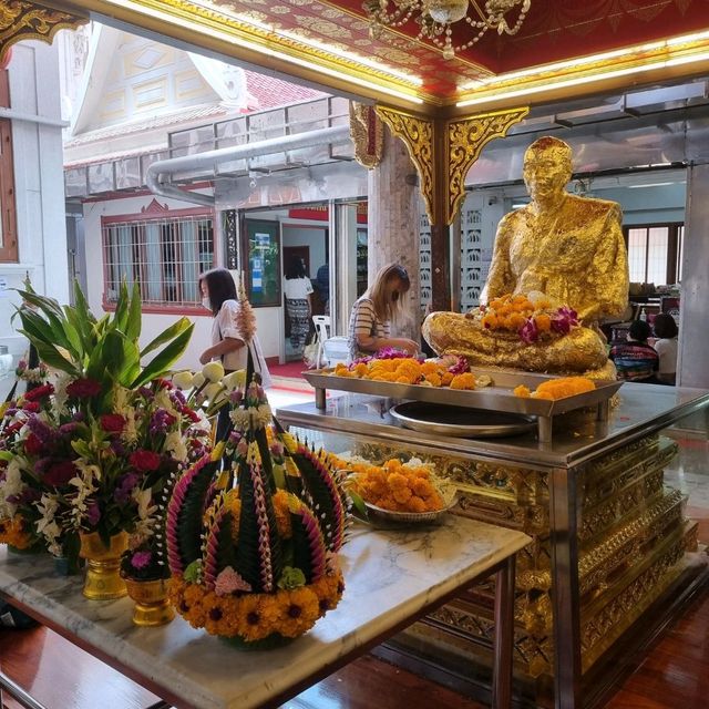 ไหว้พระทำบุญ @กรุงเทพฯ