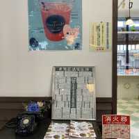 地域のお土産がさまざまあるお店