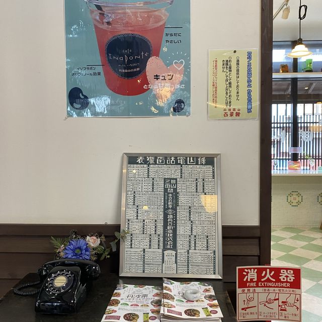 地域のお土産がさまざまあるお店