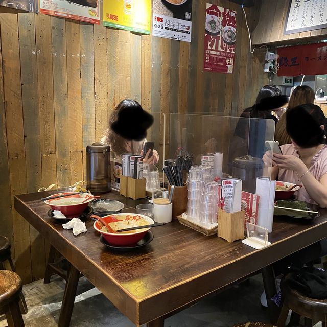 不過不失的豚骨拉麵  