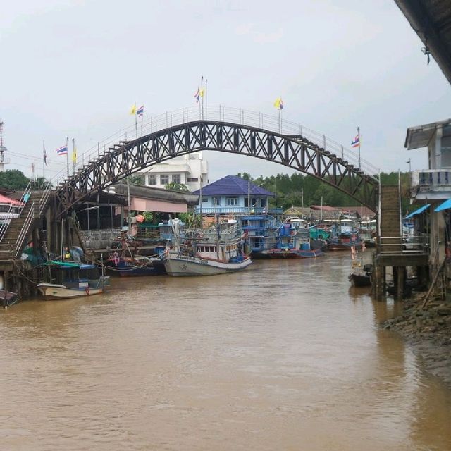 บ้านน้ำเชี่ยว