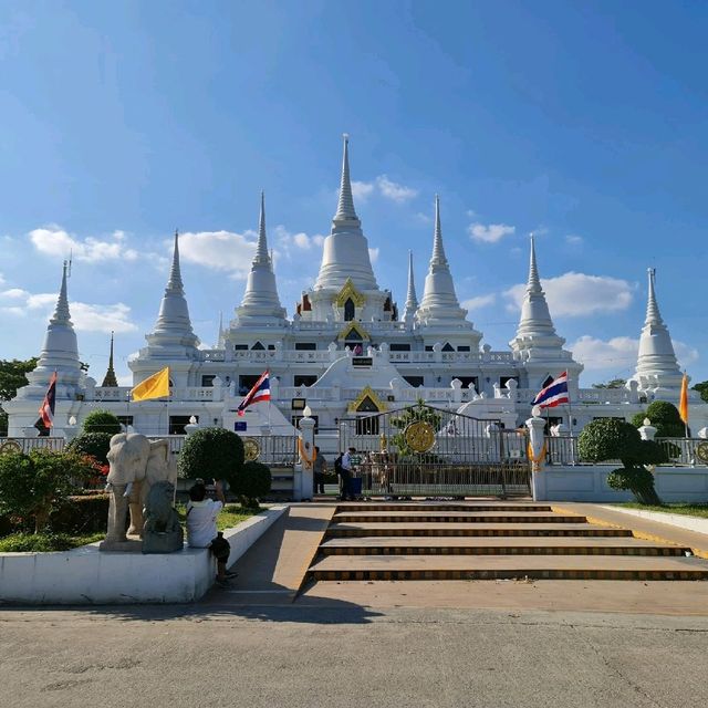 วัดอโศการาม วัดสวยเก่าแก่ที่สายบุญห้ามพลาด
