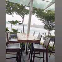 Dine with sea view