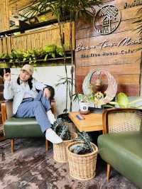 บ้านต้นไม้ คาเฟ่ The Tree House Café 