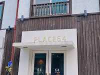숲뷰 캠핑느낌의 숙소겸 카페 ‘PLACE64'