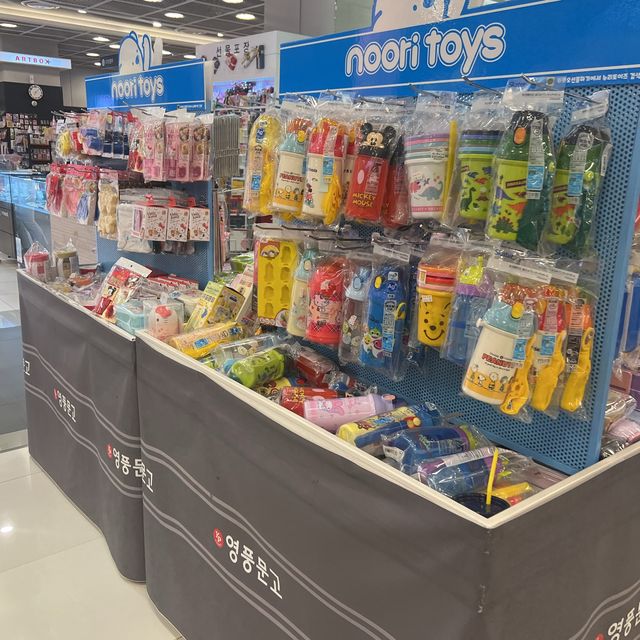 韓国/ソウル【金浦空港】本だけじゃない！？雑貨も文具もある本屋さん📚💕