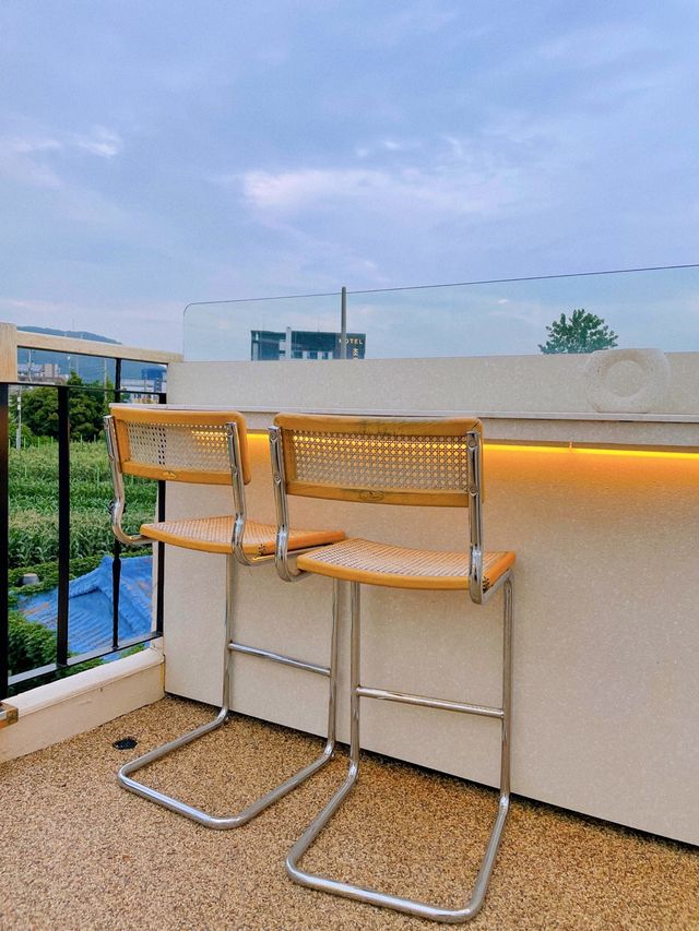 로프탑 오션뷰가 예쁜 CAFE BASE