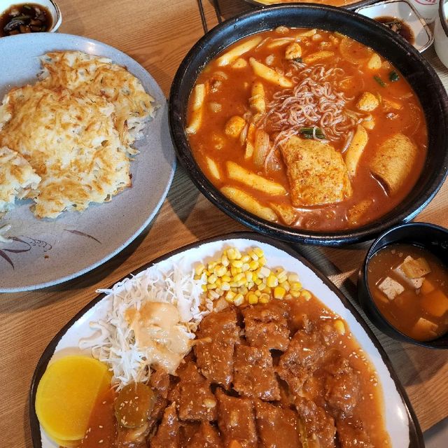 소스듬뿍 격양식 돈까스맛집 "금보리식당" 