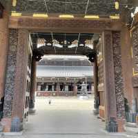 【京都府】JR京都駅に近い世界最大級の木造山門へ！