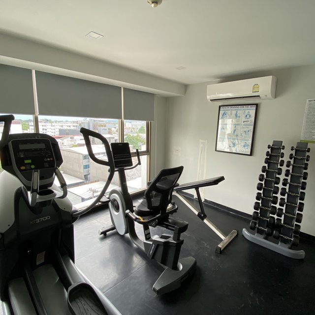 Stay with Nimman Rooftop pool and gym