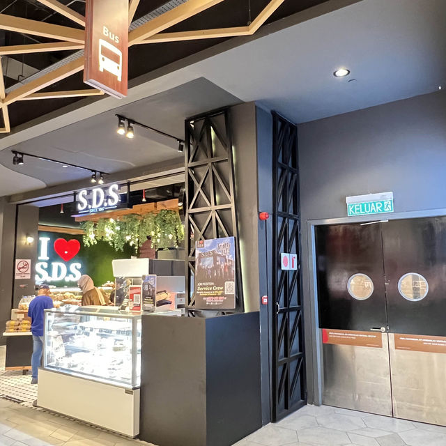 🇲🇾How to enter Mid Valley JB from Bus stop