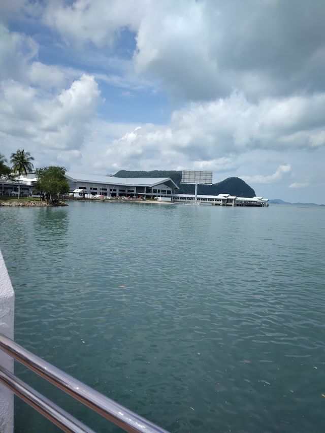 Dataran Lang (Langkawi) 🦅✨