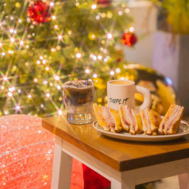 🎄해리단길 핫플 크리스마스로 가득찬 카페 [부산, 듀플릿]