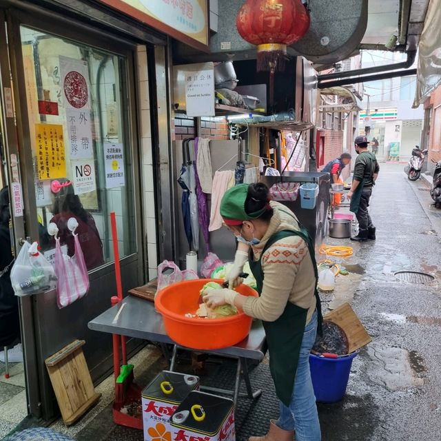 The Famous Liu shan Dong Beef Noodles
