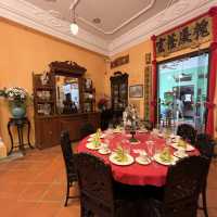 คฤหาสน์เปอรานากัน Pinang Peranakan Mansion
