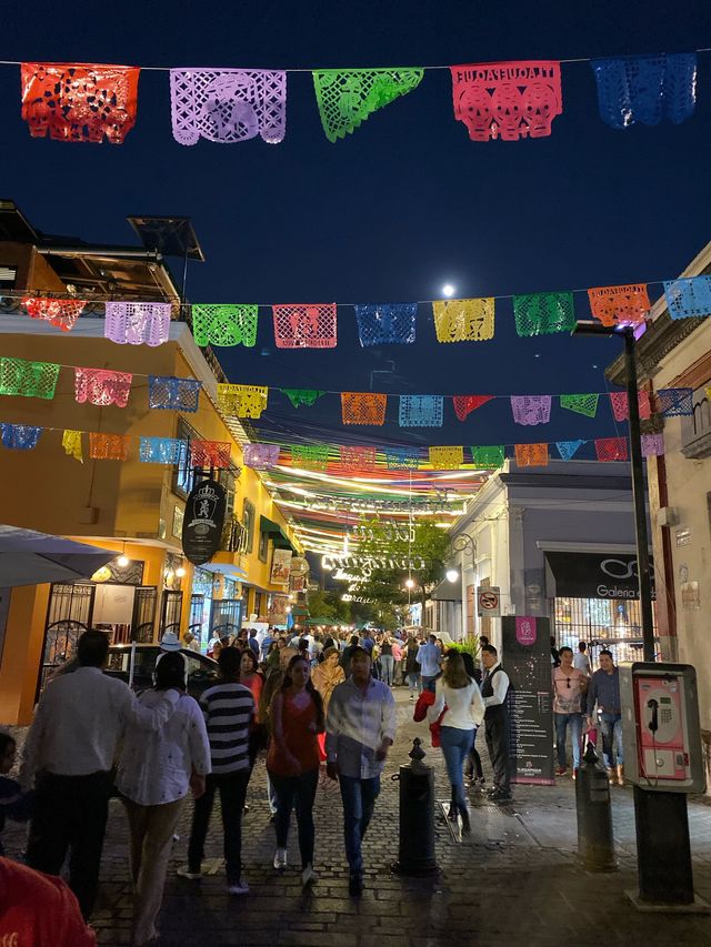 Tlaquepaque- Colorful Town in Guadalajara 