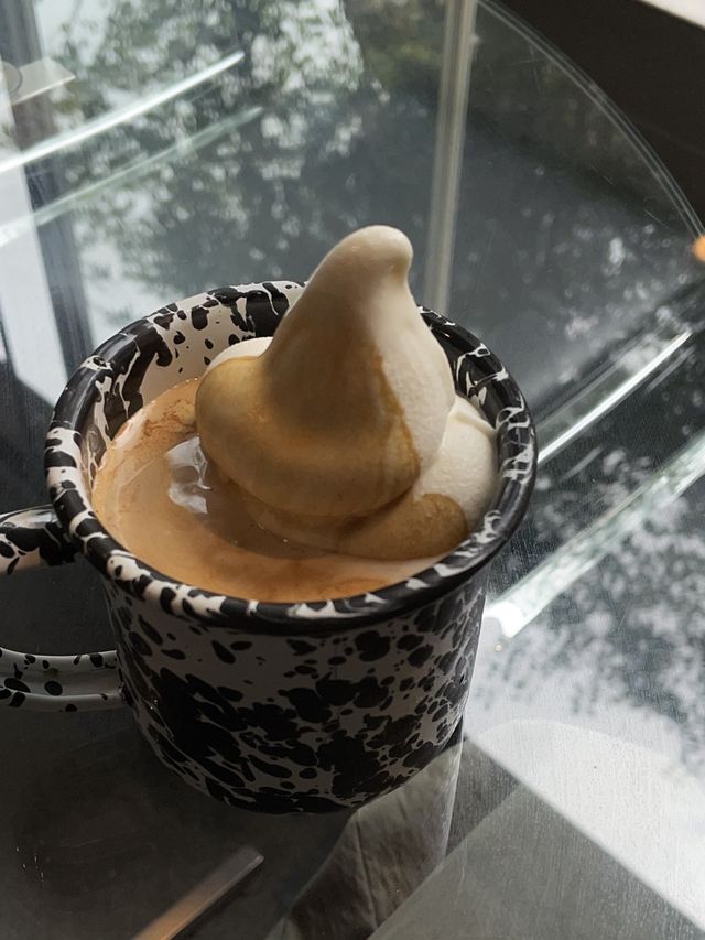 연남동에 가면 꼭 가봐야 할 아이스크림 라떼 맛집 카페 ‘잼잼’