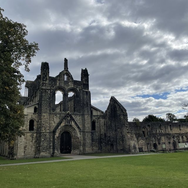 英國Leeds 一日遊 ~ Kirkstall Abbey 探索歷史遺跡