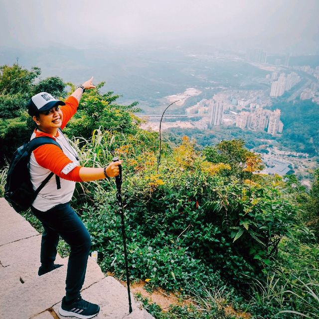 Climbing up Small Wutong ❤️