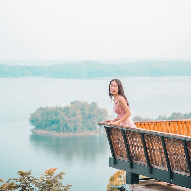 ที่พักวิวอลังๆฟีลบาหลีที่ กาญจนบุรี