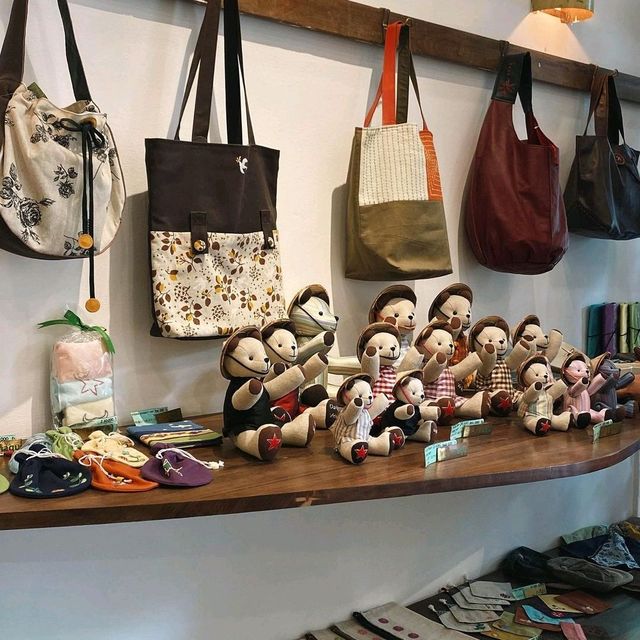 NAGU GIFTS AND CAFE