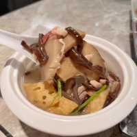 食物款式豐富又抵食嘅午市放題