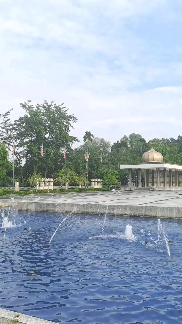 NATIONAL MONUMENT @KUALA LUMPUR