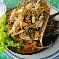 เหมือนฝัน1​  ร้านอาหารทะเล​ ชายหาดสวนสน