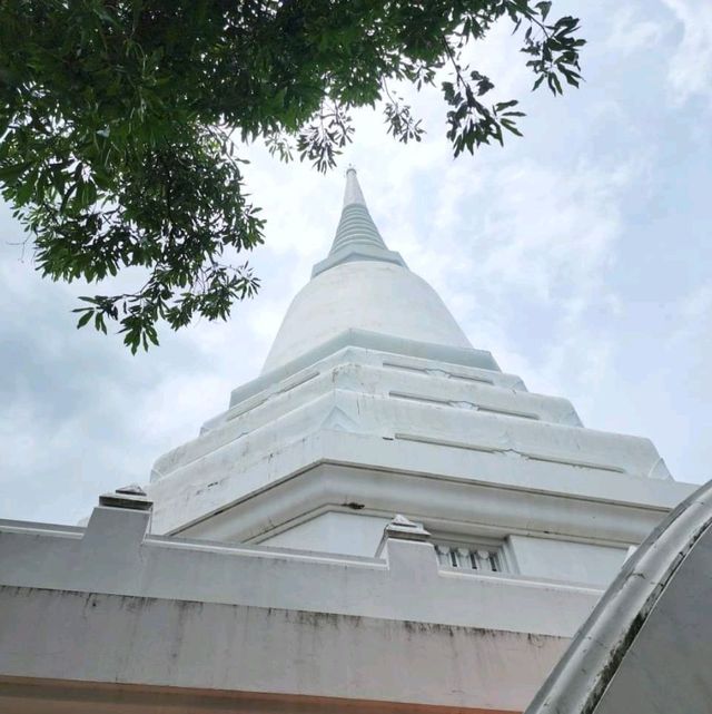 พระบรมราชานุสรณ์ดอนเจดีย์