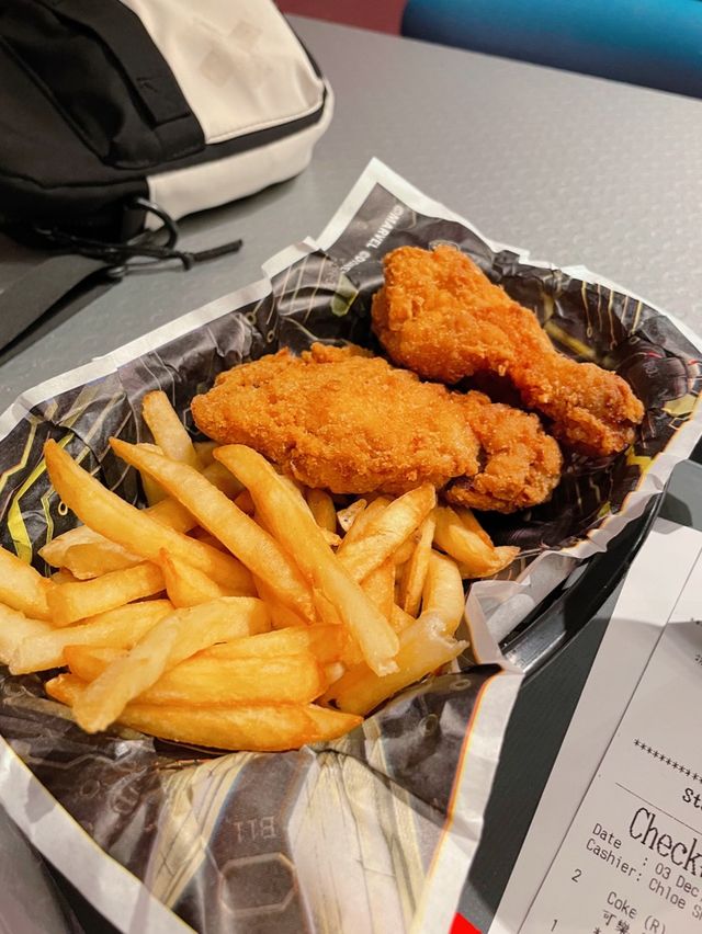 迪士尼樂園新菜單🧡 火箭餐廳魚柳漢堡🐟🍔
