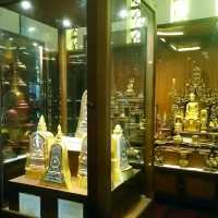 ชมพระพุทธรูป @พิพิธภัณฑ์โฮงหลวงแสงแก้ว