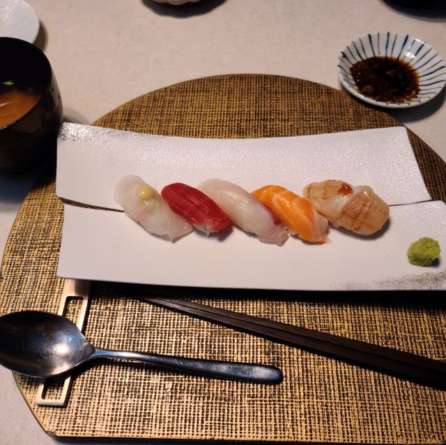 여의도 더현대서울 맛집 [Roba]