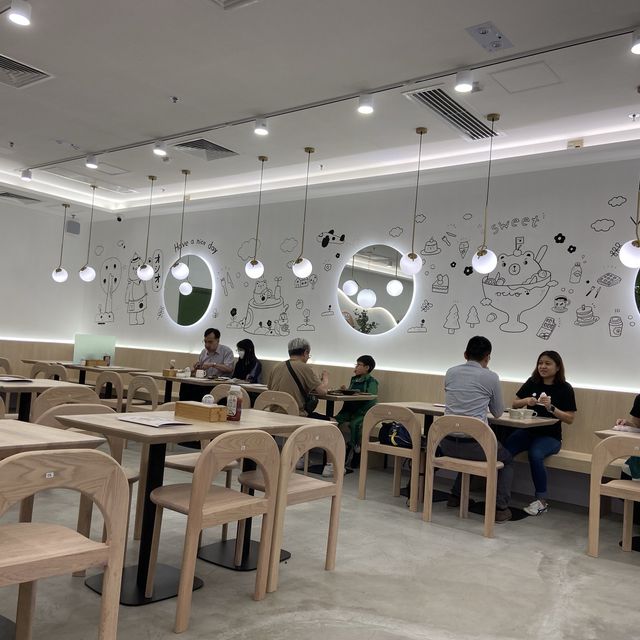 鑽石山荷里活新開Cafe