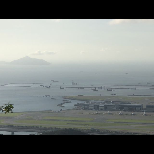 景觀開揚嘅昂坪棧道