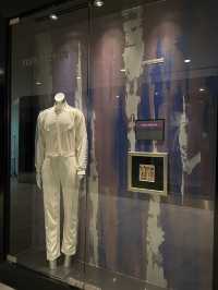 Concert fashion displays