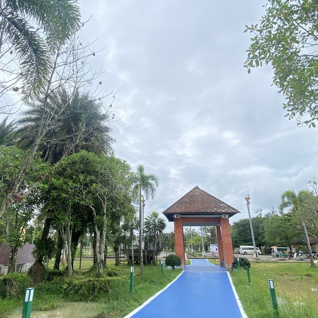 ดูปลาเดินเล่น สวนรุกขชาติ | ตราด