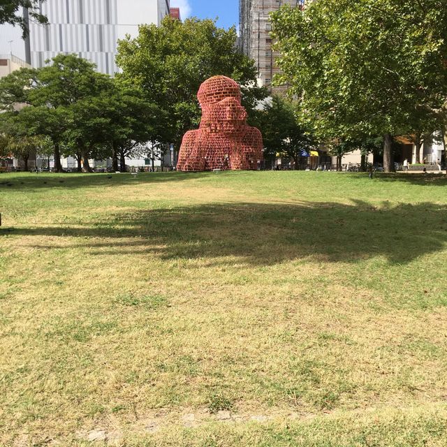 中洲の喧騒にあるオアシス【冷泉公園】