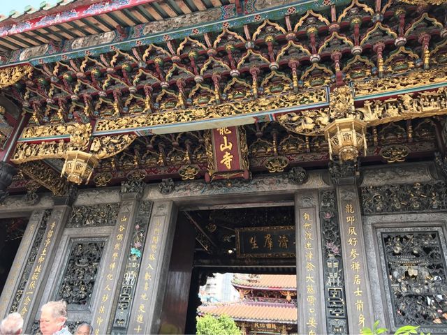 【台湾】台湾一のパワースポット！龍山寺をご紹介