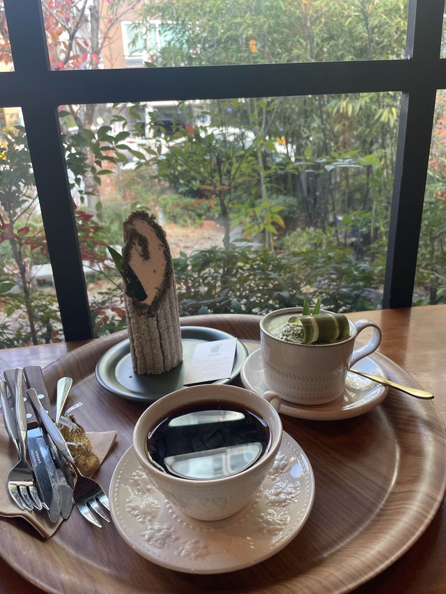 울산 태화강 대숲빵이 유명한 ”카페 코이“
