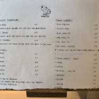 등대 오션뷰가 감동적인 카페, 우디 woody