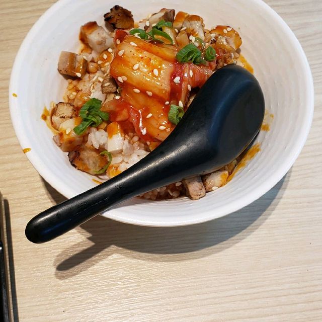 "東涌新開拉麵店"