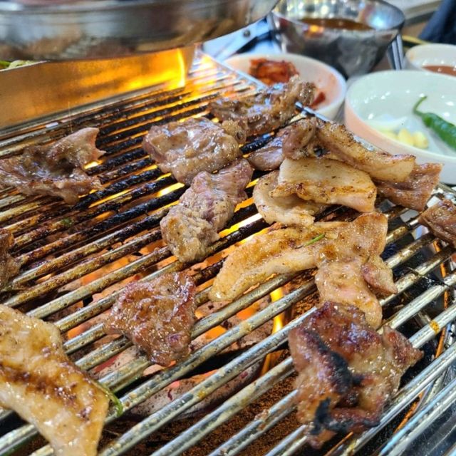 제주 연동 맛집)신대장군집 - 삼무공원근처 돼지부속구이 전문점