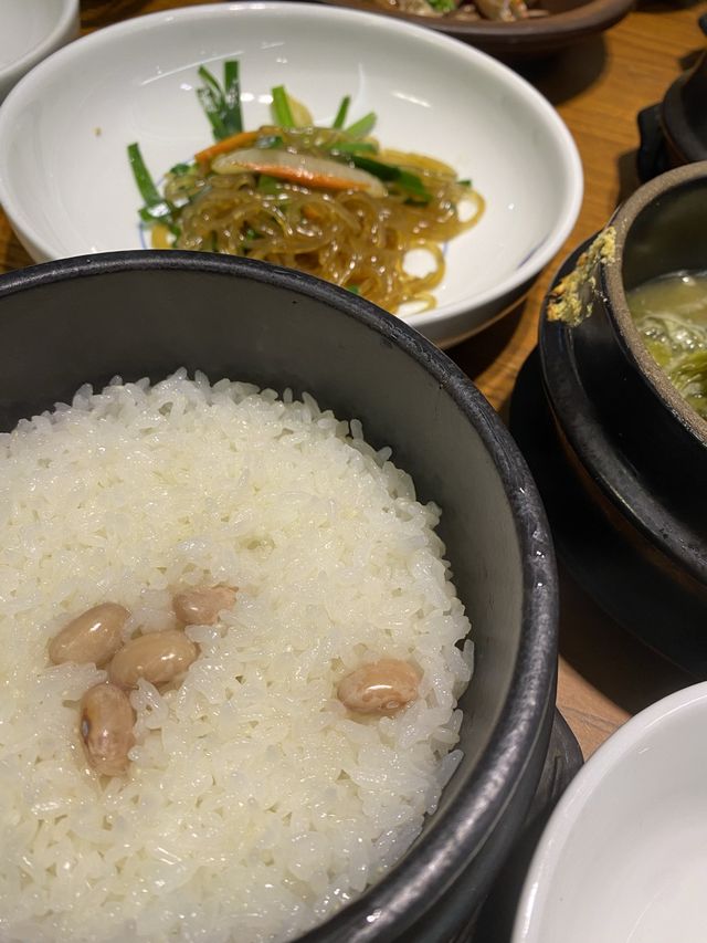 🇰🇷韓国 / ソウル 大人気の韓定食のお店✨おかずが20品以上なのに一人2000円！？ 산들해반포