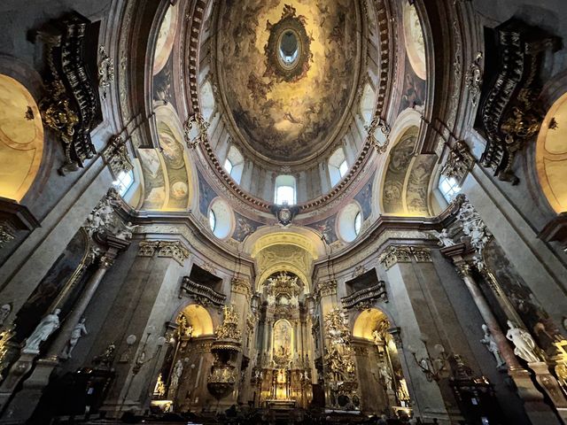 奧地利景點-維也納聖伯多祿教堂