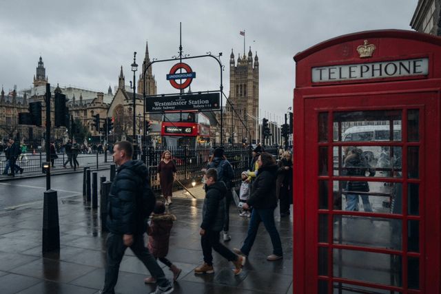 London is the capital of the United Kingdom of Great Britain and Northern Ireland.