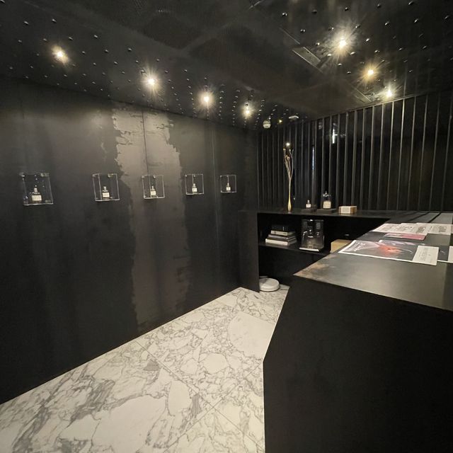 黑白工業風酒店