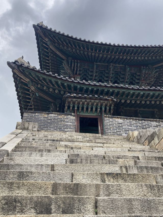 산책하기 딱인 수원화성 둘레길
