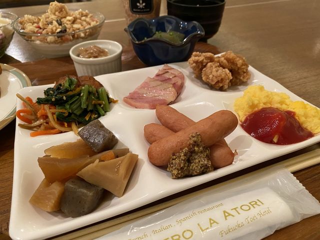 『ビストロ アトリ』で朝食ビュッフェ。『福岡東映ホテル』