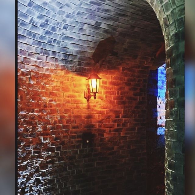 魔幻般的餐酒館｜衣櫥Closet 🌟
